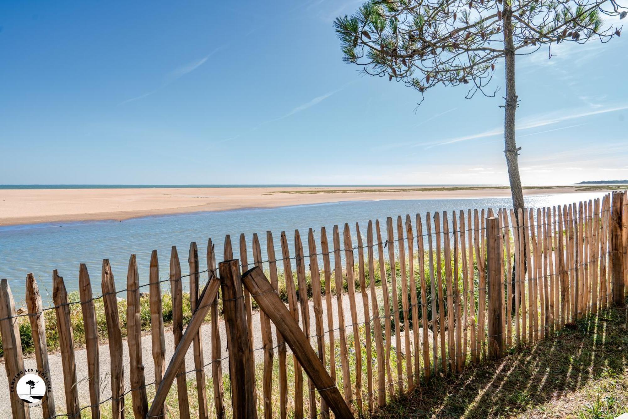 Camping Les Violettes La Faute-sur-Mer Exterior photo
